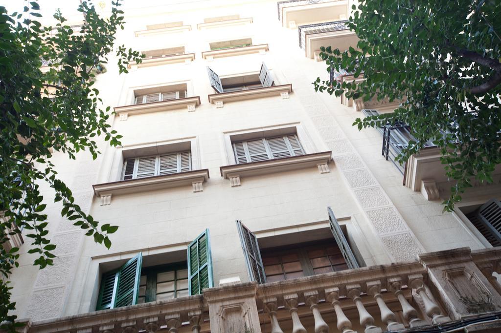 Alcam Rizal Apartment Barcelona Bagian luar foto