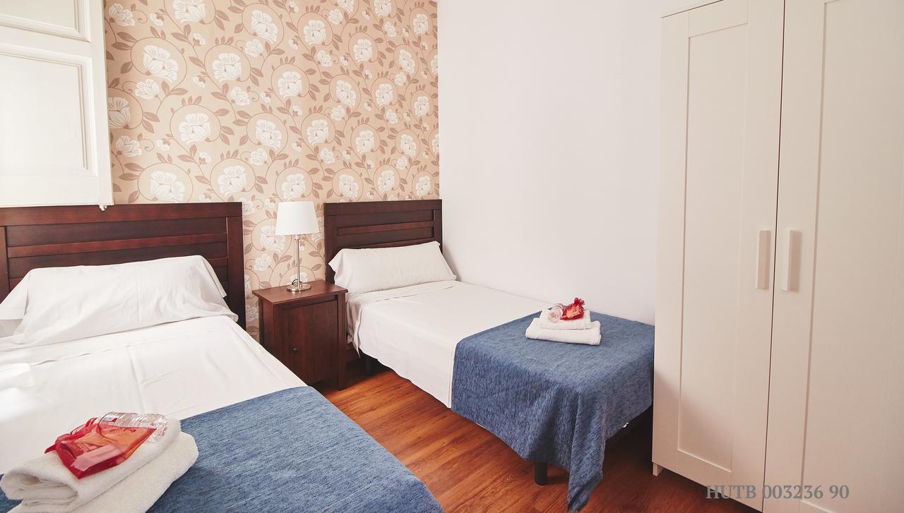 Alcam Rizal Apartment Barcelona Bagian luar foto