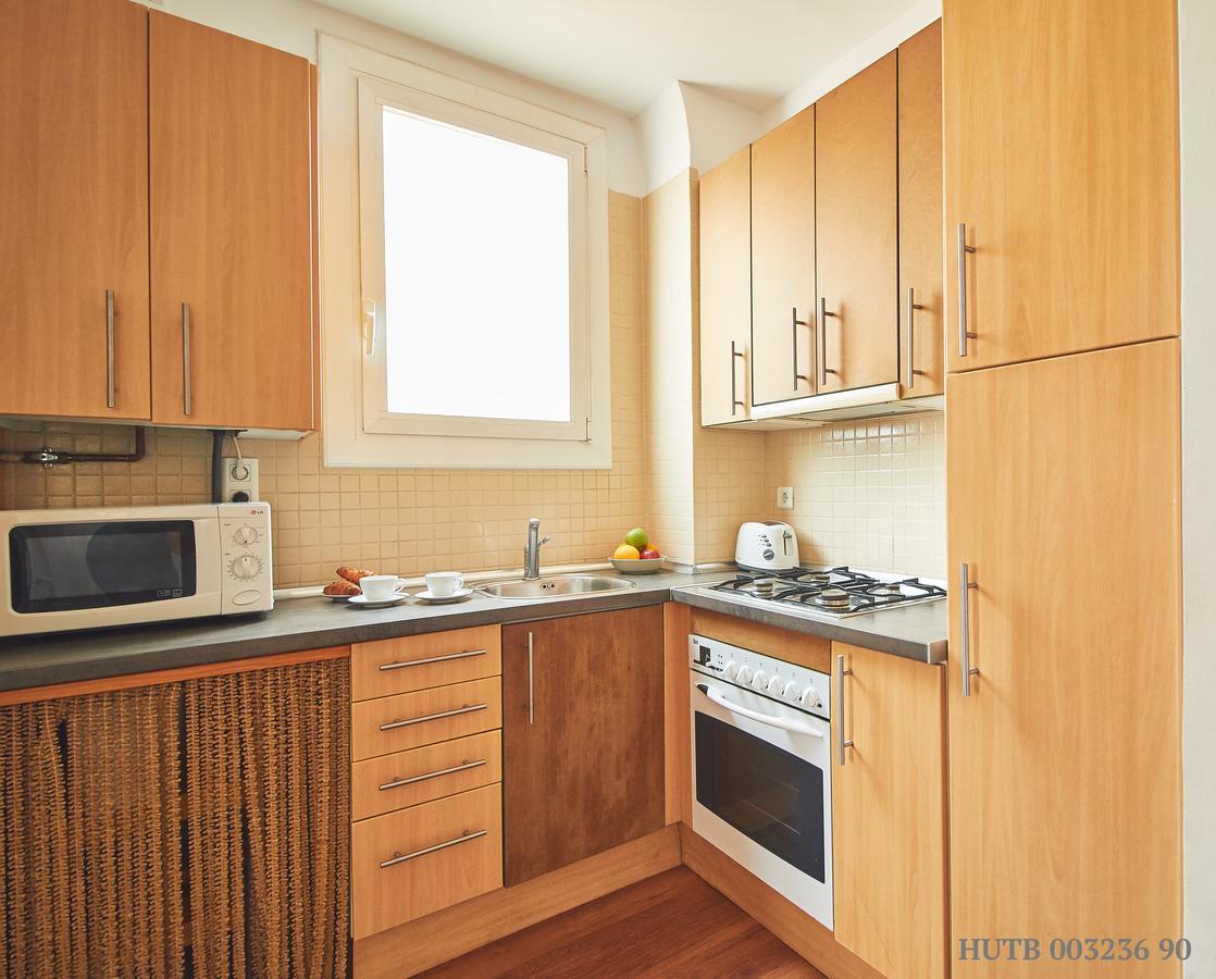 Alcam Rizal Apartment Barcelona Bagian luar foto