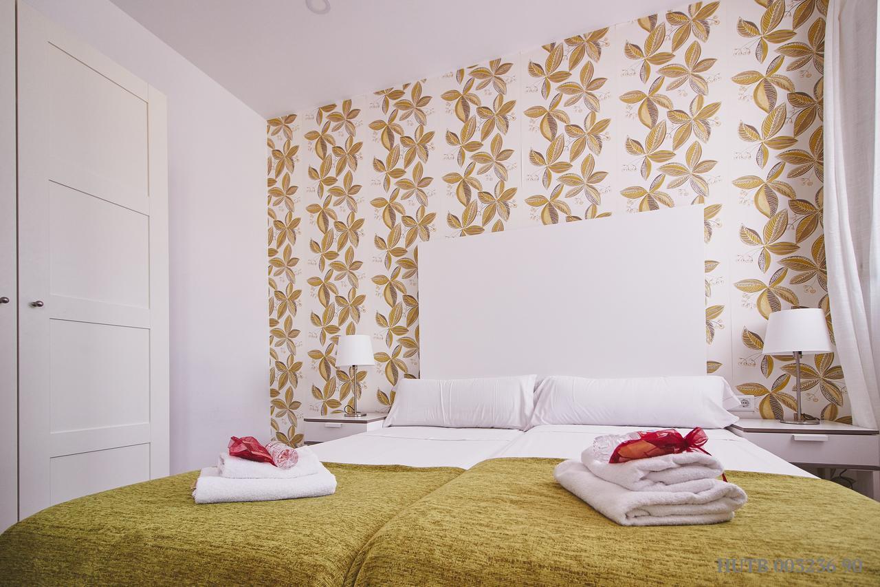 Alcam Rizal Apartment Barcelona Bagian luar foto